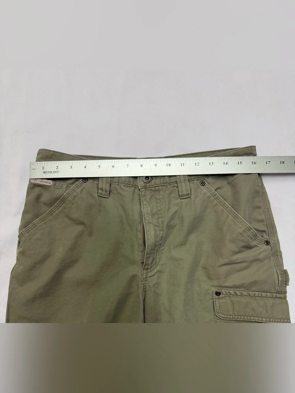 Columbia Men's Olive Utility Cargo Shorts